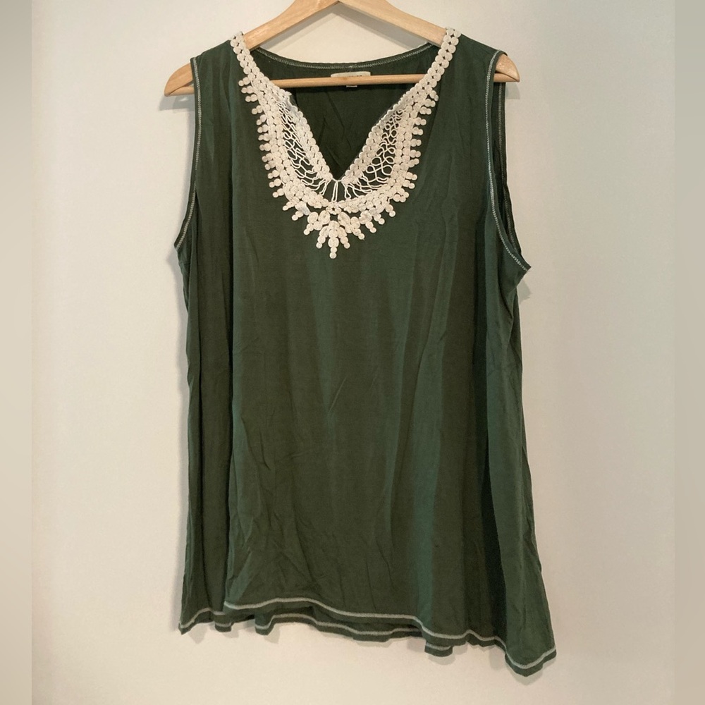 Max Studio Tank Size 1X